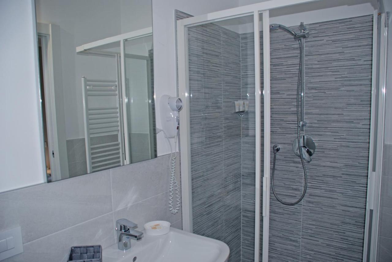 Bonne Nuit Guest House Azzano San Paolo Buitenkant foto
